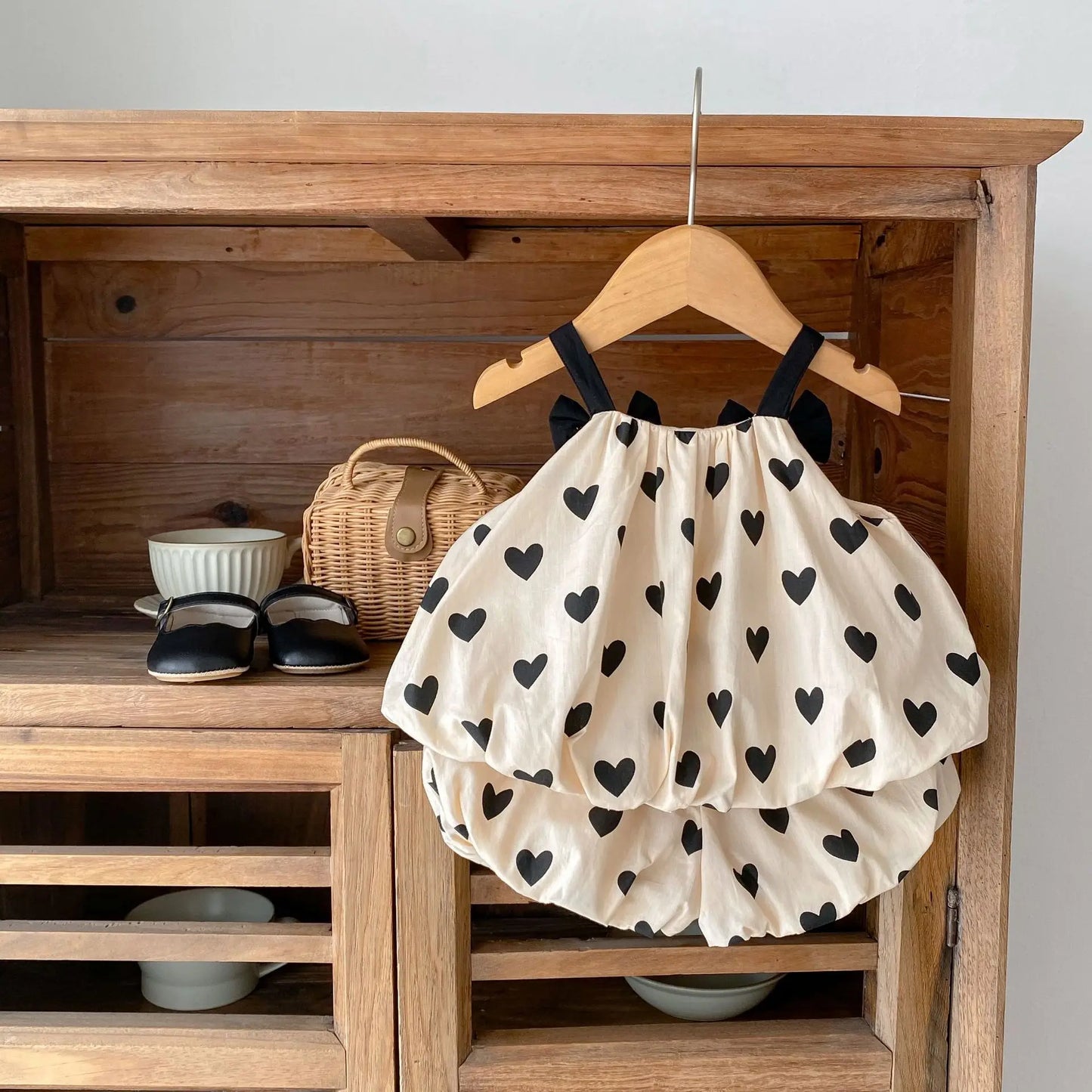 Summer Baby Cotton Sleeveless Bow Heart Double Layer Apricot Strap Top+Love Pants 2 Piece Set for Girls, Versatile