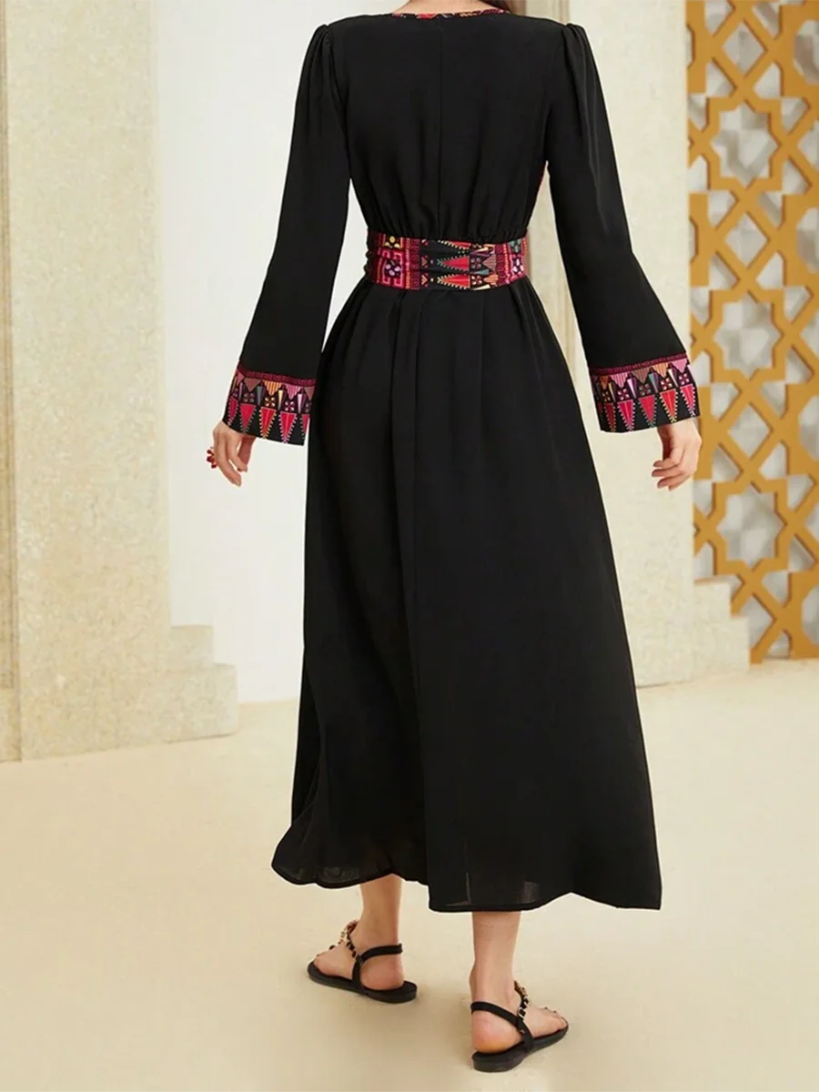 Elegant Floral Print Maxi Dress with Long Sleeves and Smocked Waist for Women s Fall Fashion Arab Style Dress